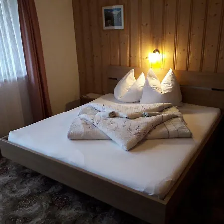 Nieslerhof Çiftlik konaklama *